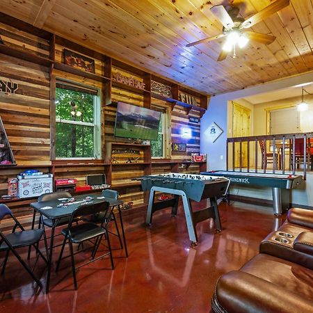 Beautiful Chalet With Fireplace And Large Game Room Гатлинбург Экстерьер фото