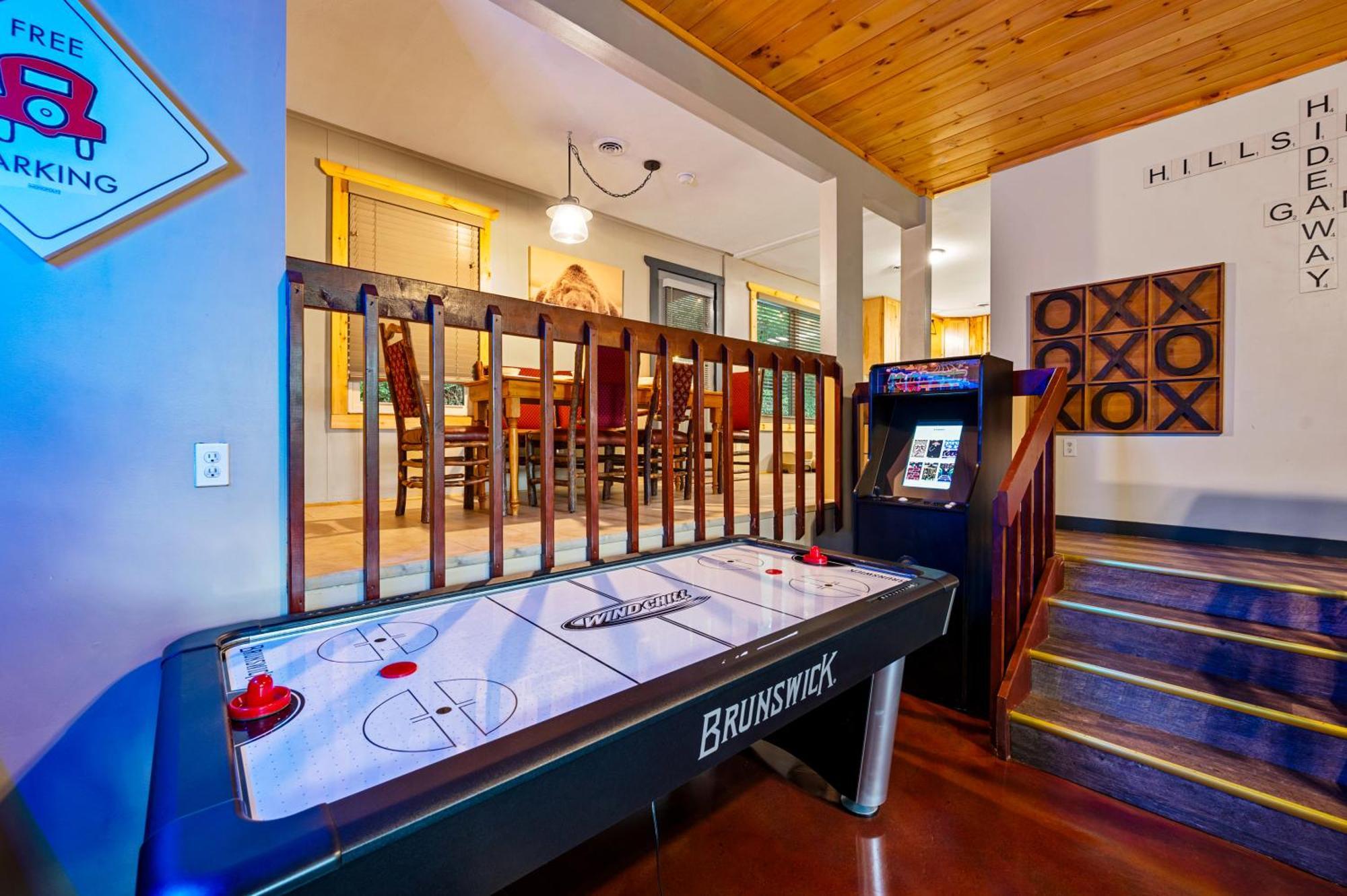 Beautiful Chalet With Fireplace And Large Game Room Гатлинбург Экстерьер фото